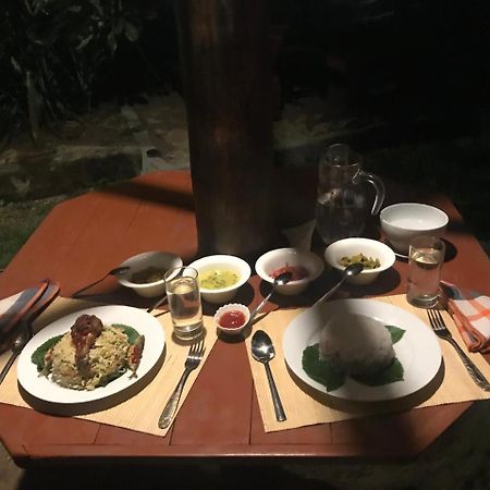 Hotel Beach Rip Rap Cabana And Guest Galle Exterior foto