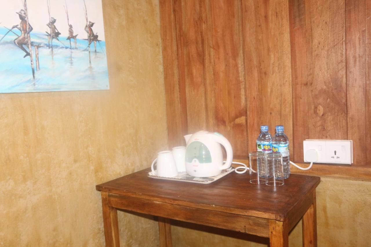 Hotel Beach Rip Rap Cabana And Guest Galle Exterior foto